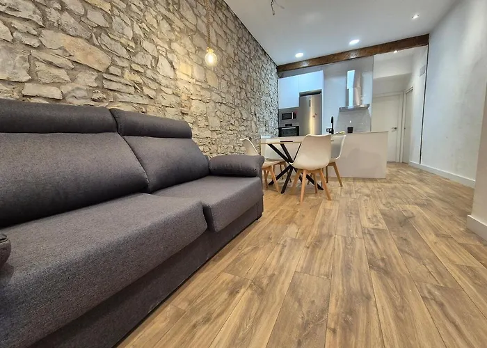 119a2 En El Centro De * خيخون