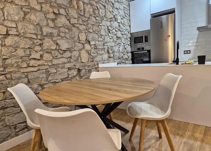 119a2 En El Centro De * خيخون